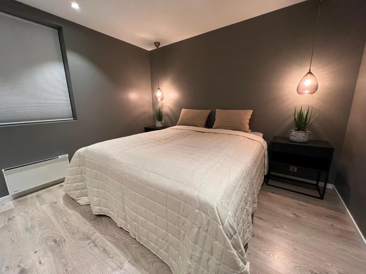 Modern Lovely *
